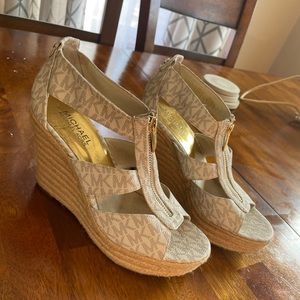 Michael Kors Size 8 Wedges